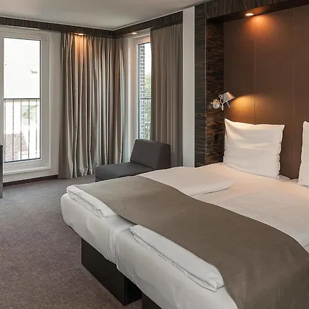 Hotel City-sued 3*