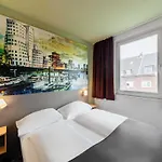 City-sued Hotel
