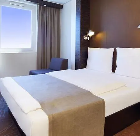 Hotel City-sued 3*